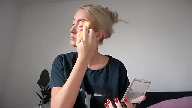 Kitty Swetty online show from 10-13-25, 11:45