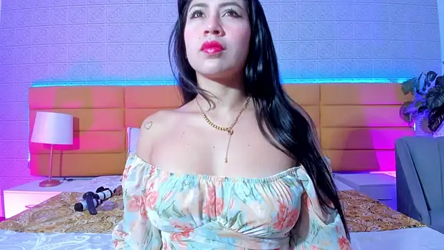 Snapshot of KamileBlake chatting on 02-05-26, 04:41 KamileBlake online show from 02-05-26, 04:41