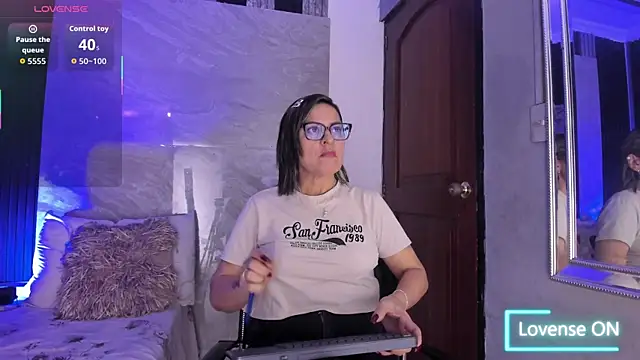 Agatha Pleasure online show from 09-25-25, 11:49