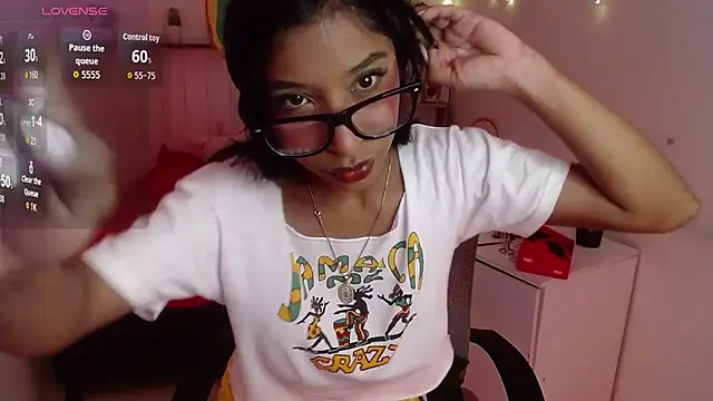 Snapshot of LeilaEbony chatting on 09-17-25, 12:40 LeilaEbony online show from 09-17-25, 12:40