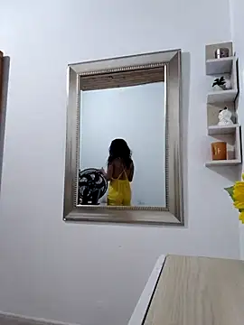 Snapshot of LeilaEbony chatting on 09-20-25, 11:48 LeilaEbony online show from 09-20-25, 11:48