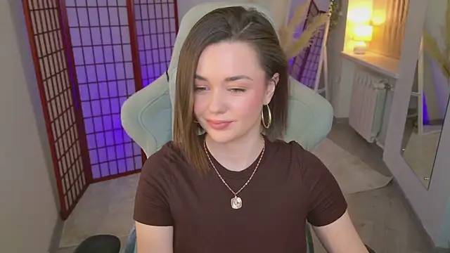 AvaFlower online show from 11-30-25, 03:13