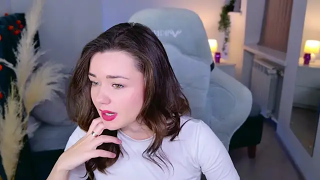 AvaFlower online show from 10-18-25, 02:19