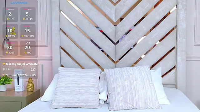 Agatha-Adams online show from 09-17-25, 02:19