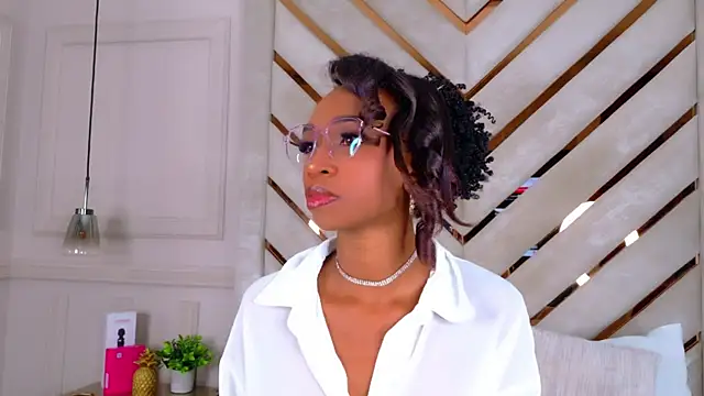 Agatha-Adams online show from 11-01-25, 03:17