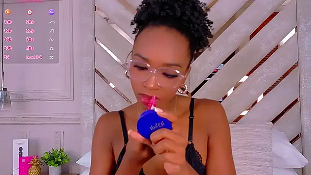 Agatha-Adams online show from 11-04-25, 03:16