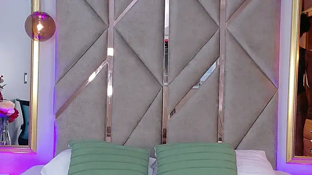 Agatha-Adams online show from 01-10-26, 07:31