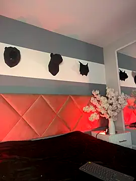 Bella Williiams online show from 12-02-25, 12:18