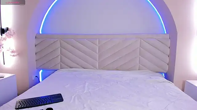 Bella Williiams online show from 03-31-26, 12:07