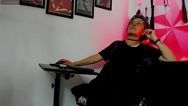 MistressNyx cg online show from 10-04-25, 02:51