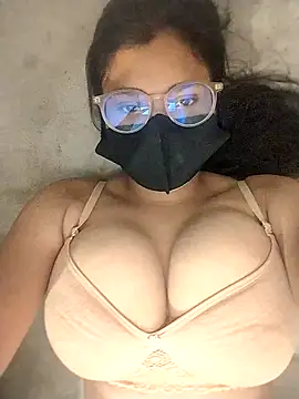 Snapshot of Sakshi_5338 chatting on 09-17-25, 07:49 Sakshi 5338 online show from 09-17-25, 07:49