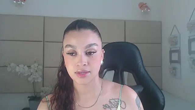 Rossi Baker online show from 10-16-25, 04:26