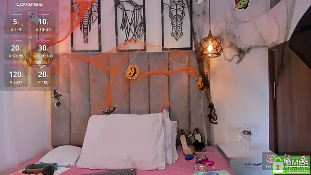 Snapshot of Gia_Scott chatting on 10-30-25, 09:01 Gia Scott online show from 10-30-25, 09:01