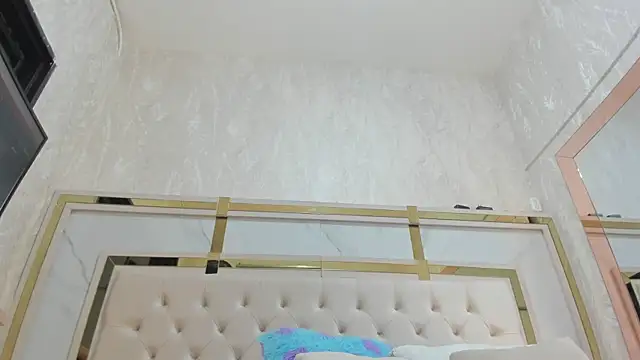 Snapshot of megan_rous_ chatting on 09-15-25, 03:07 megan rous  online show from 09-15-25, 03:07