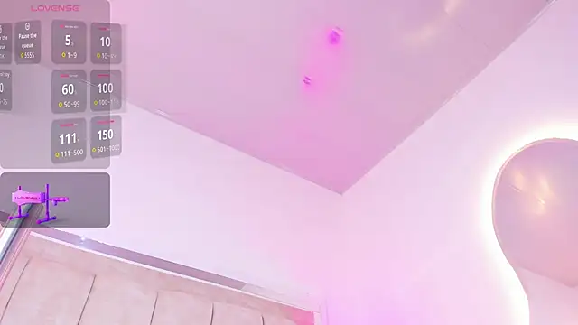 Mia Juicyberry online show from 10-27-25, 12:33