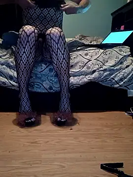 Snapshot of Crossedsissy chatting on 03-23-26, 10:53 Crossedsissy online show from 03-23-26, 10:53