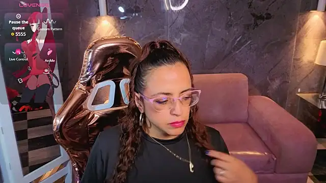  Evoni b online show from 11-18-25, 08:12