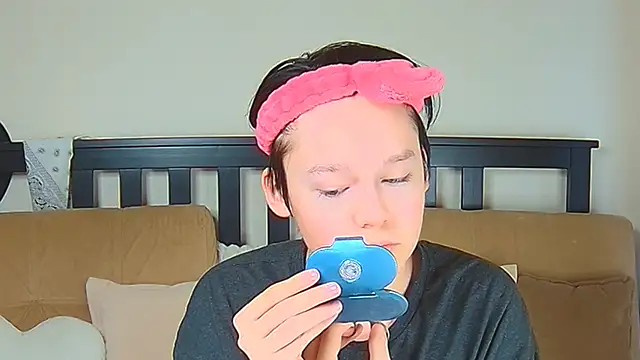 Derek Carter online show from 10-04-25, 01:23