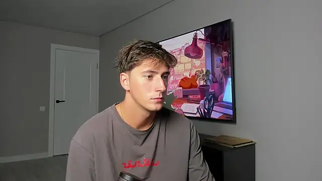 DaniHort online show from 12-21-25, 12:07