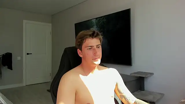 Snapshot of DaniHort chatting on 06-22-26, 12:35 DaniHort online show from 06-22-26, 12:35