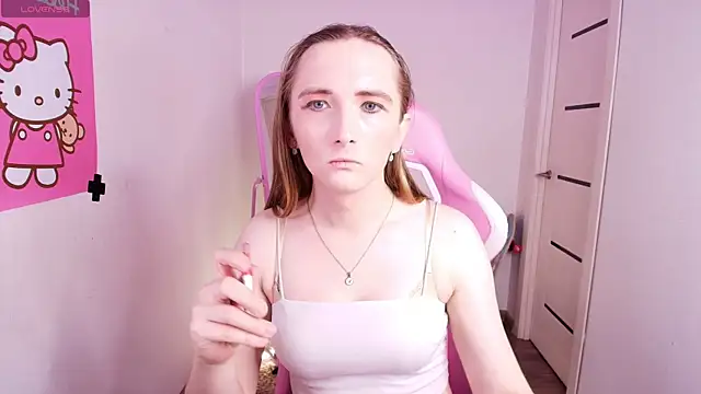 Snapshot of Vi_Luxy chatting on 12-03-25, 02:01 Vi Luxy online show from 12-03-25, 02:01