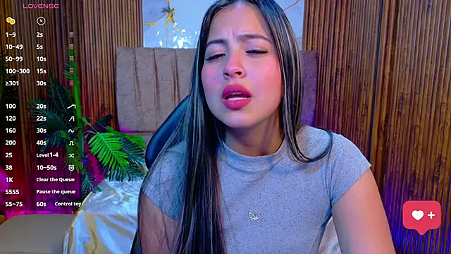 Snapshot of juanita_tay chatting on 06-04-26, 11:37 juanita tay online show from 06-04-26, 11:37