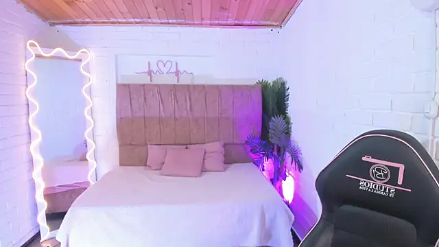 juanita tay online show from 10-08-25, 11:45