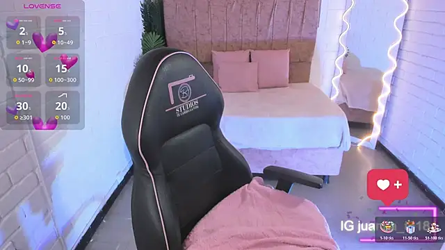 juanita tay online show from 11-11-25, 11:38