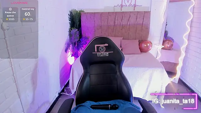 juanita tay online show from 09-30-25, 11:49