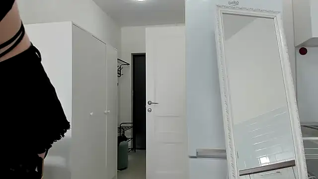 Kitty Player online show from 10-11-25, 09:32