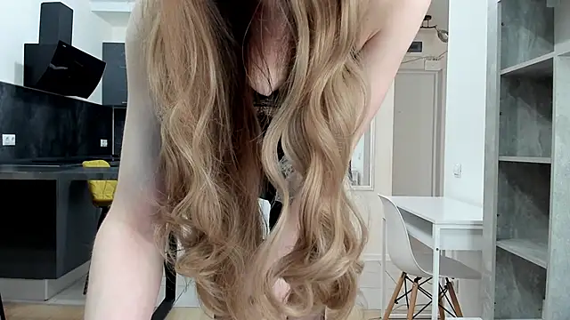 Kitty Player online show from 04-15-26, 09:26