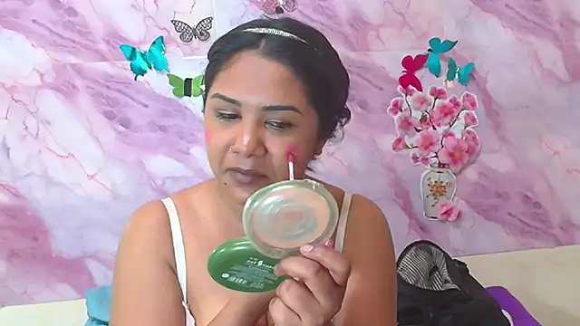 Snapshot of IndiaSexyStripper4u chatting on 11-27-25, 06:30 IndiaSexyStripper4u online show from 11-27-25, 06:30