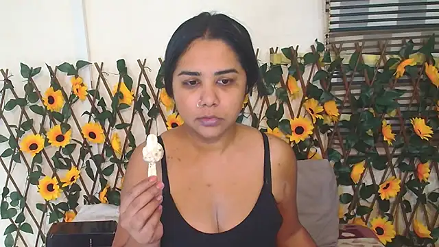 Snapshot of IndiaSexyStripper4u chatting on 07-16-26, 05:32 IndiaSexyStripper4u online show from 07-16-26, 05:32