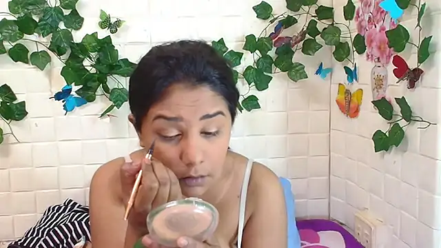 Snapshot of IndiaSexyStripper4u chatting on 10-13-25, 05:25 IndiaSexyStripper4u online show from 10-13-25, 05:25