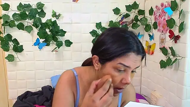 Snapshot of IndiaSexyStripper4u chatting on 09-23-25, 05:42 IndiaSexyStripper4u online show from 09-23-25, 05:42