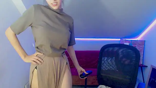 Snapshot of BonniePearson chatting on 09-16-25, 09:27 BonniePearson online show from 09-16-25, 09:27