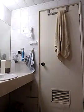 Snapshot of zack23088 chatting on 11-05-25, 11:35 zack23088 online show from 11-05-25, 11:35