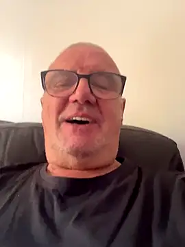 mke1874 online show from 10-18-25, 09:33