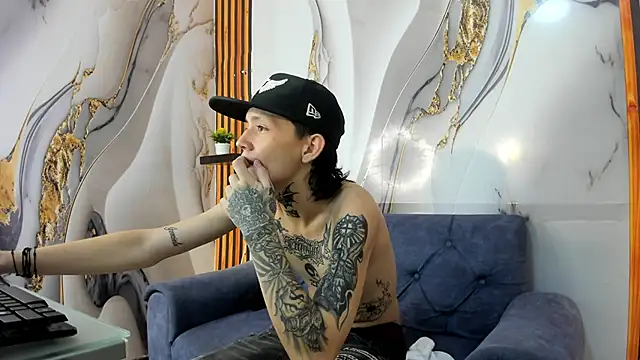 Snapshot of StraightBoy_Nick chatting on 09-14-25, 05:08 StraightBoy Nick online show from 09-14-25, 05:08