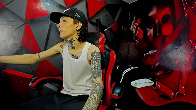 StraightBoy Nick online show from 11-22-25, 11:58