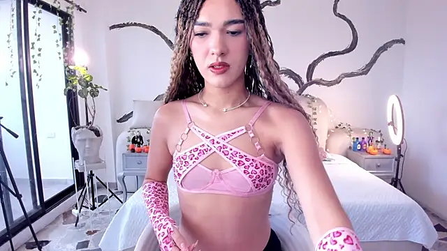 MarilynDupont online show from 10-24-25, 12:04