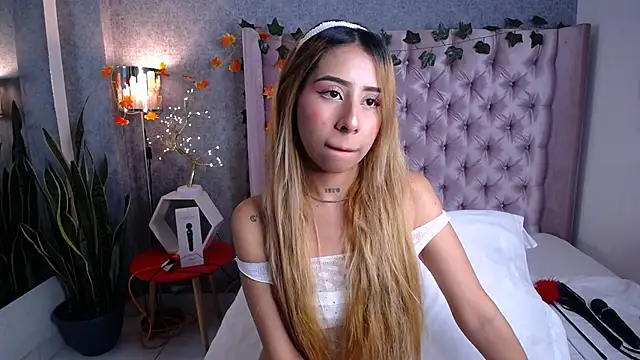 Snapshot of laila_stilwiills chatting on 12-03-25, 04:13 laila stilwiills online show from 12-03-25, 04:13