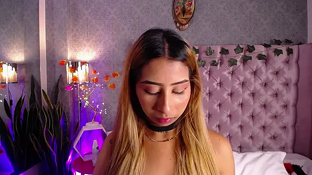 Snapshot of laila_stilwiills chatting on 11-22-25, 04:55 laila stilwiills online show from 11-22-25, 04:55