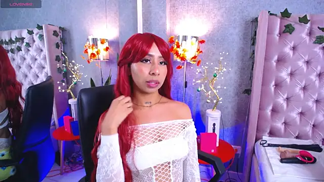 Snapshot of laila_stilwiills chatting on 12-18-25, 08:45 laila stilwiills online show from 12-18-25, 08:45