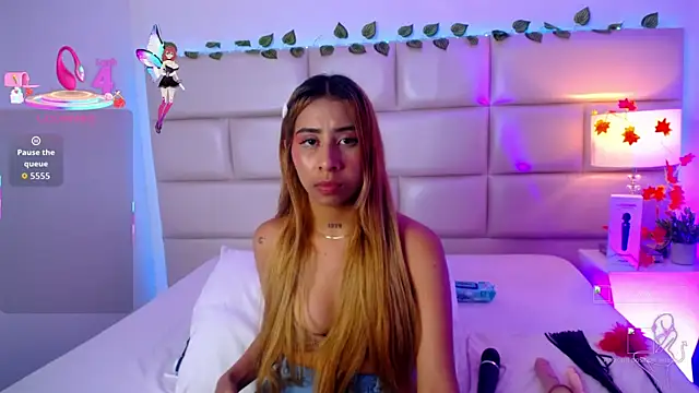 Snapshot of laila_stilwiills chatting on 11-06-25, 08:18 laila stilwiills online show from 11-06-25, 08:18