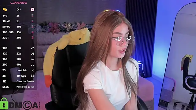 Arinextdoor online show from 12-15-25, 01:22