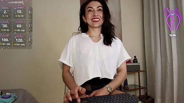 siren indira  online show from 11-07-25, 10:57