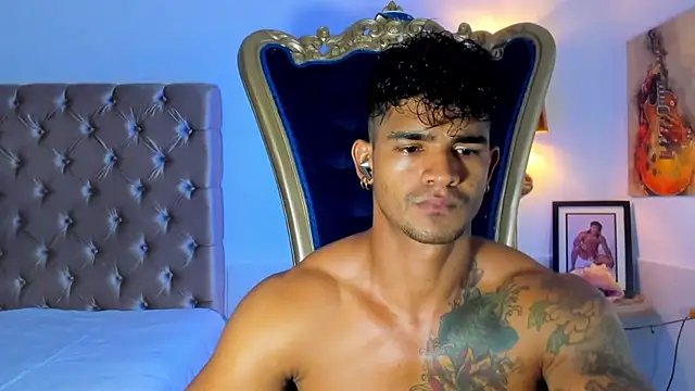 Snapshot of antonio__444 chatting on 05-28-26, 06:58 antonio 444 online show from 05-28-26, 06:58