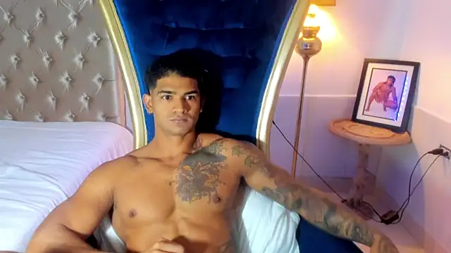 antonio  444 online show from 11-10-25, 11:37