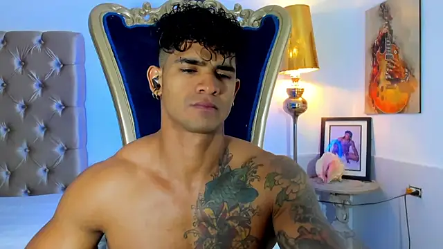 Snapshot of antonio__444 chatting on 06-25-26, 02:09 antonio 444 online show from 06-25-26, 02:09
